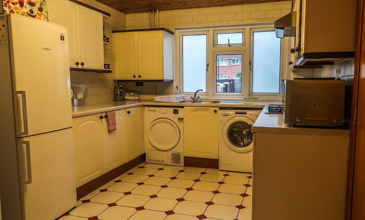 Cozy Double Room - Only Room Лондон Экстерьер фото